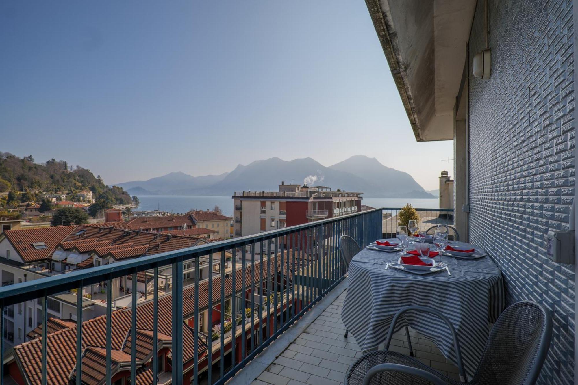 L'Attico Di Susanna Verbania Exterior foto